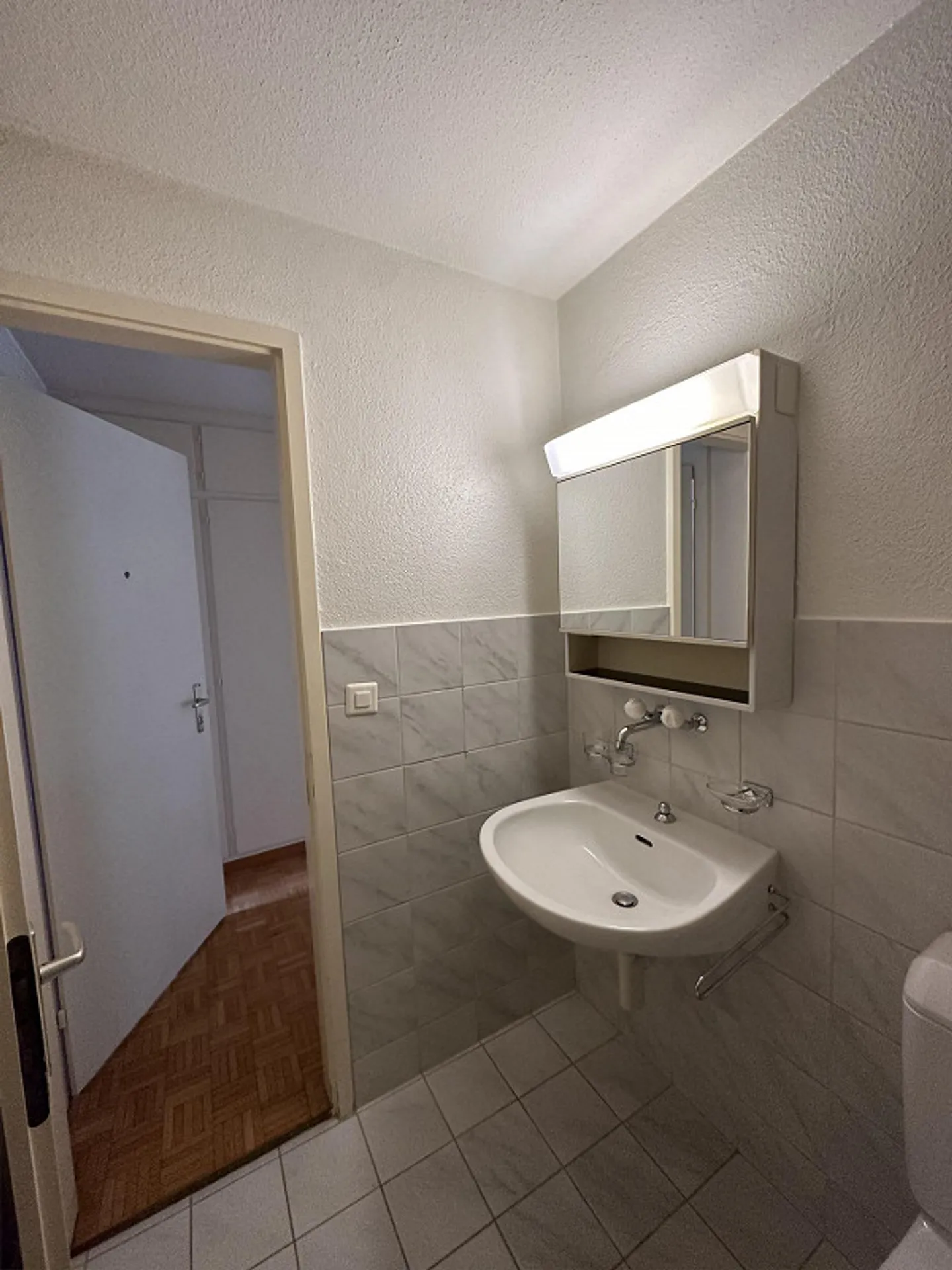 2.5 Zimmer Wohnung mit Garten ab 01.04.2026 - Foto 10 von 20