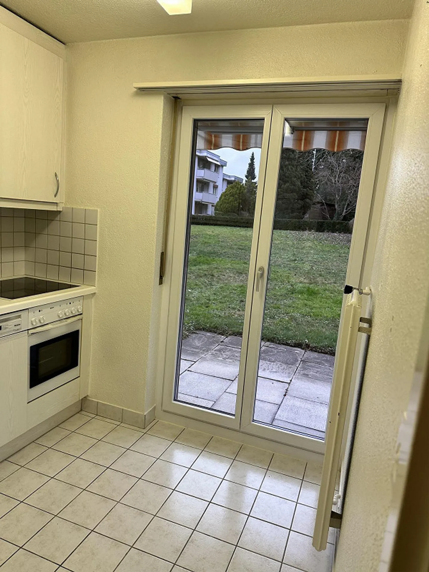 2.5 Zimmer Wohnung mit Garten ab 01.04.2026 - Foto 12 von 20