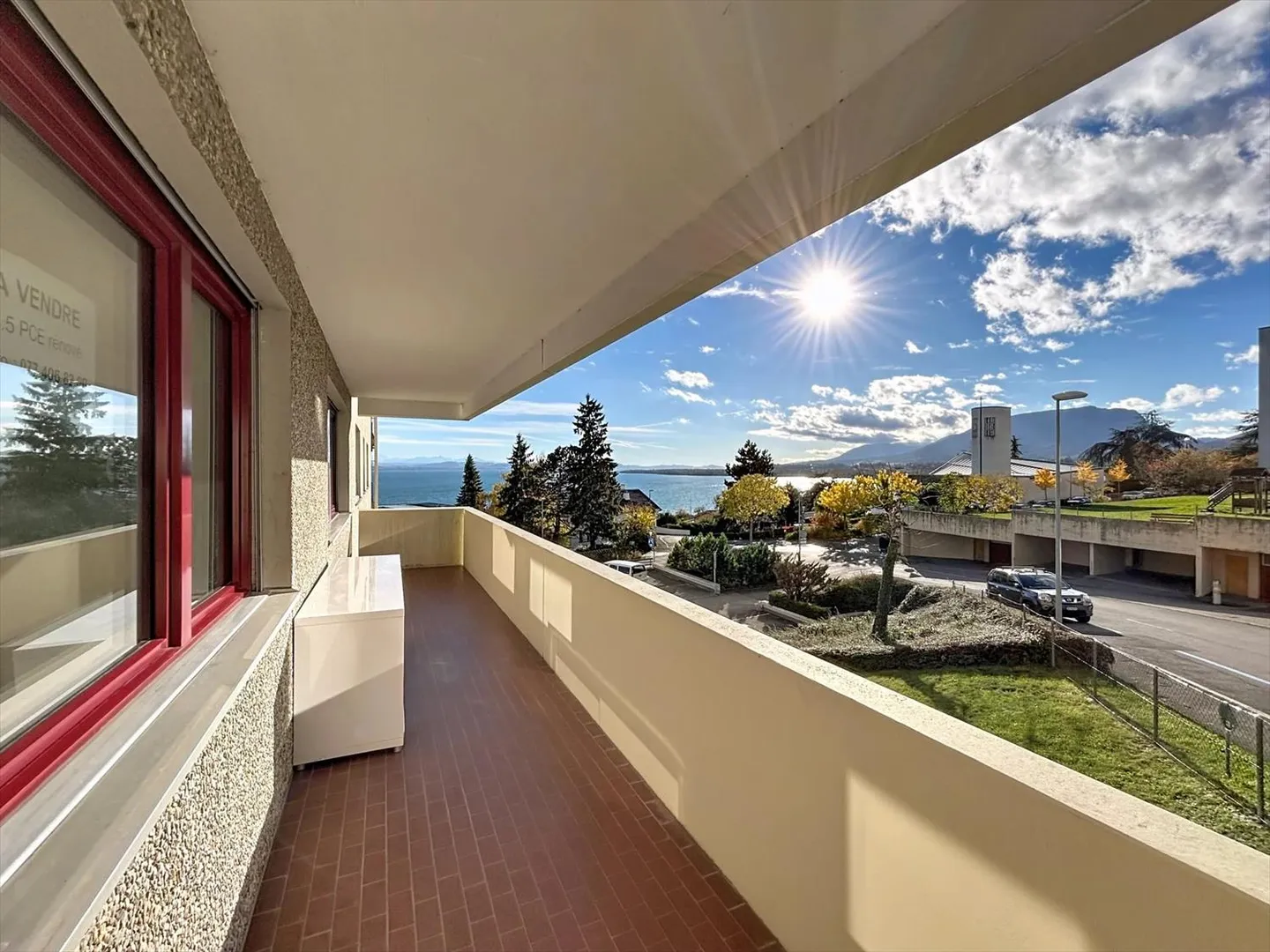 Appartement à Neuchâtel avec vue sur le lac et les montagnes - Photo 1 sur 8