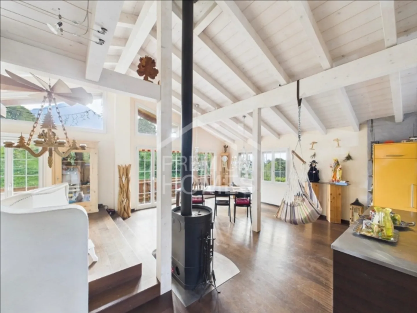 Home with Panorama and Privacy - Photo 4 of 4