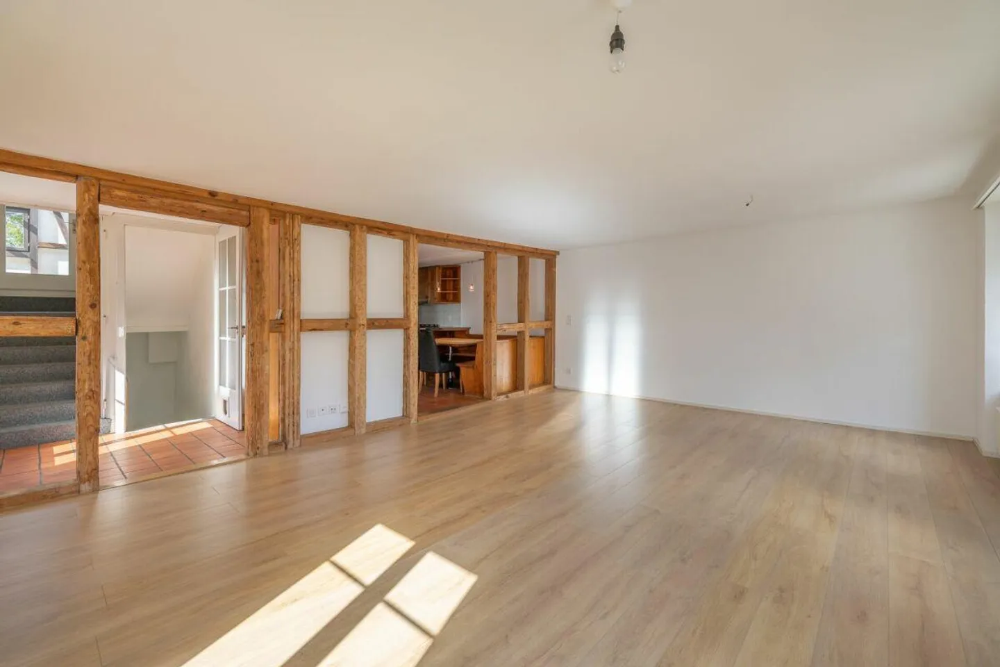 Casa a schiera con due unità abitative - Foto 3 di 15