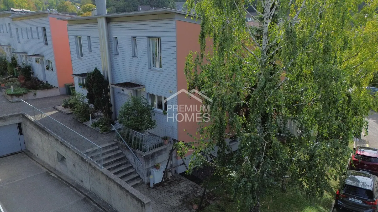 Maison familiale moderne avec jardin - Photo 1 sur 11