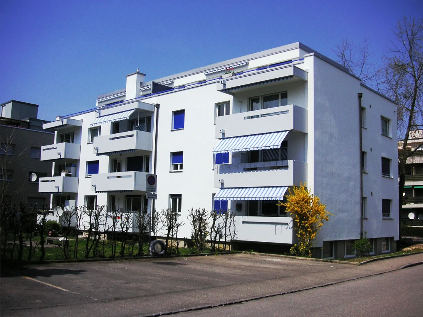 3-room apartment near tram - Photo 1 of 9