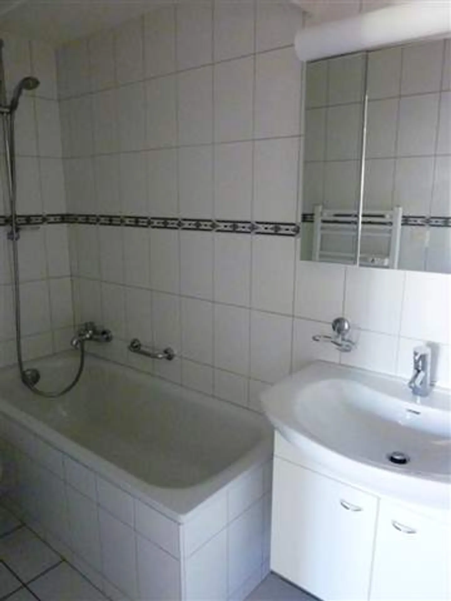 3-room apartment near tram - Photo 6 of 9