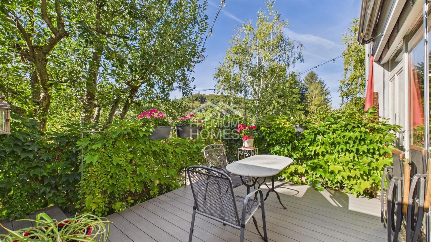Maison familiale moderne avec jardin - Photo 10 sur 11