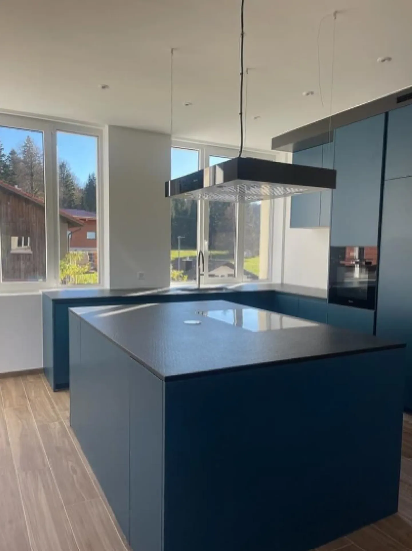 Loft Luminoso di 177m²: Vivi in un Contesto Storico con Vista Libera - Foto 3 di 6
