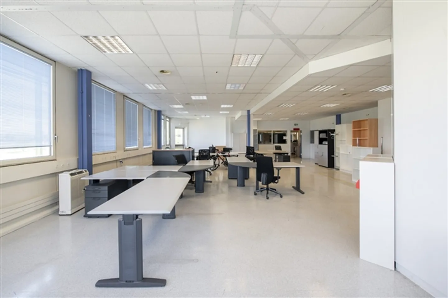 450m2 al 1° piano del CTN 12 a Plan-les-Ouates. Completamente ristrutturato. - Foto 6 di 7