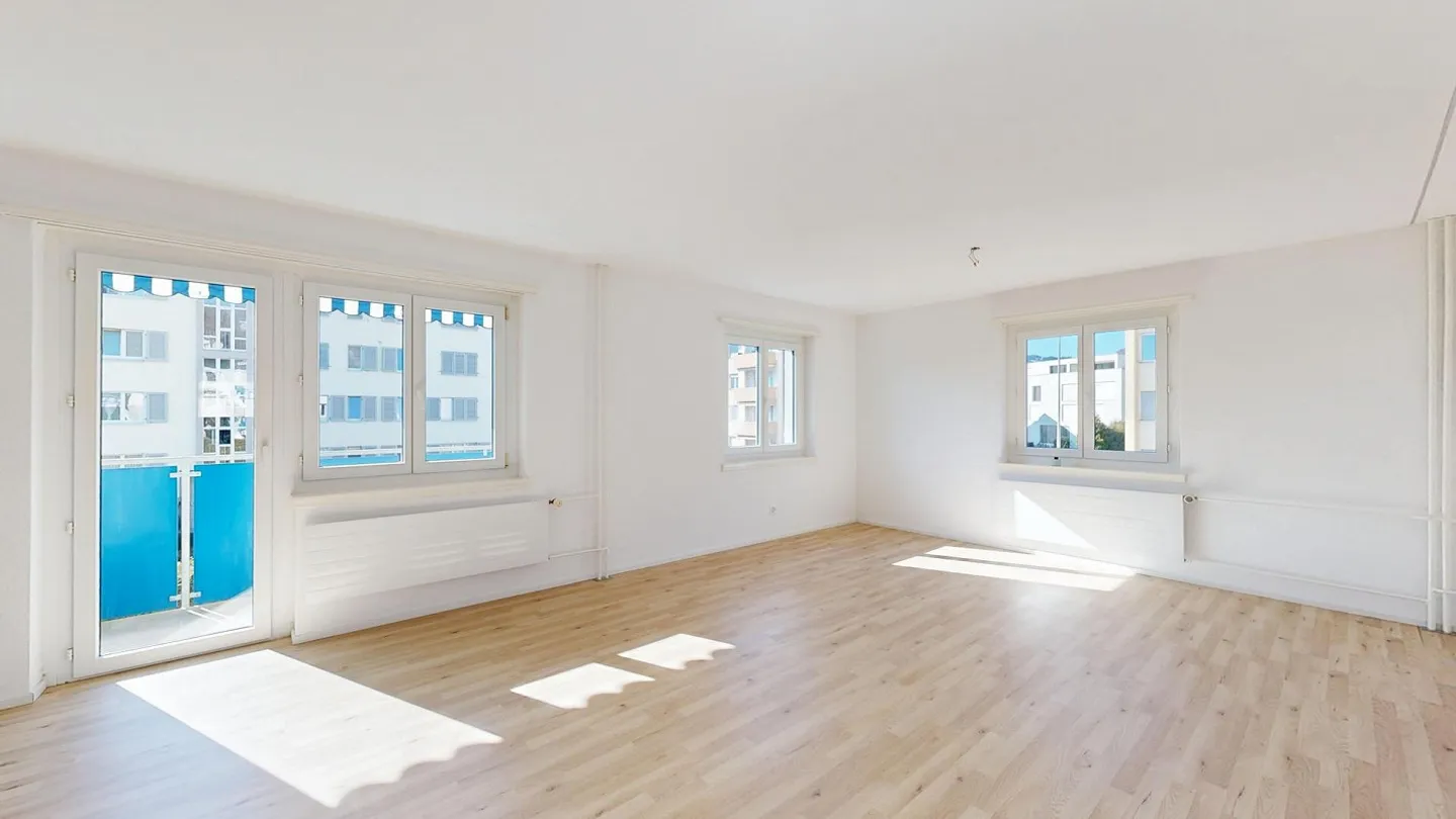 Modernized Condominium with 3.5 Rooms - Photo 2 of 13