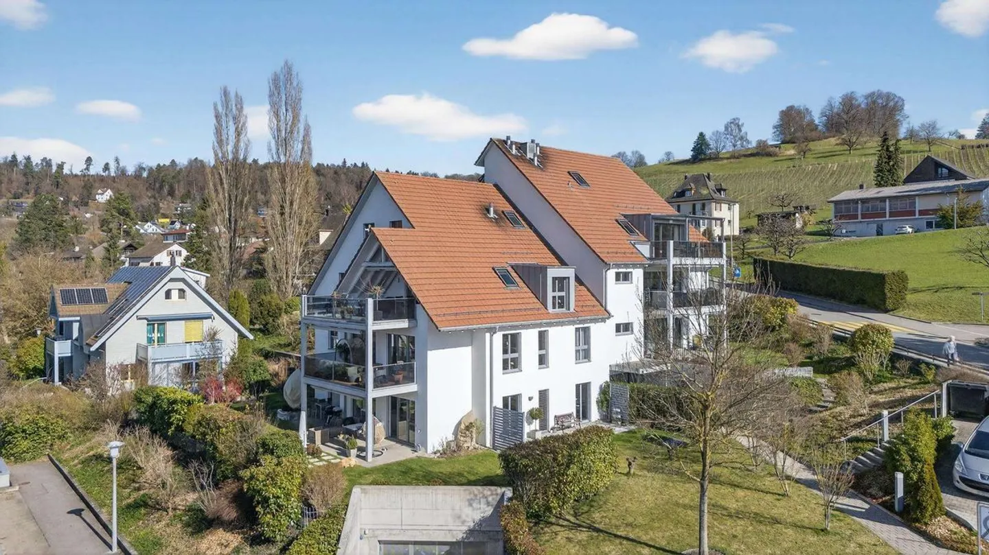 Appartement en duplex moderne de 5,5 pièces avec vue dégagée - Photo 1 sur 11