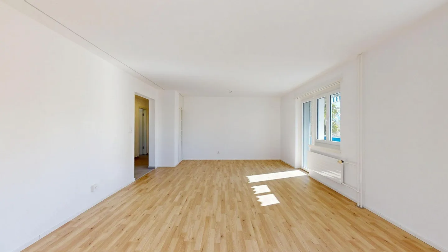 Modernized Condominium with 3.5 Rooms - Photo 3 of 13