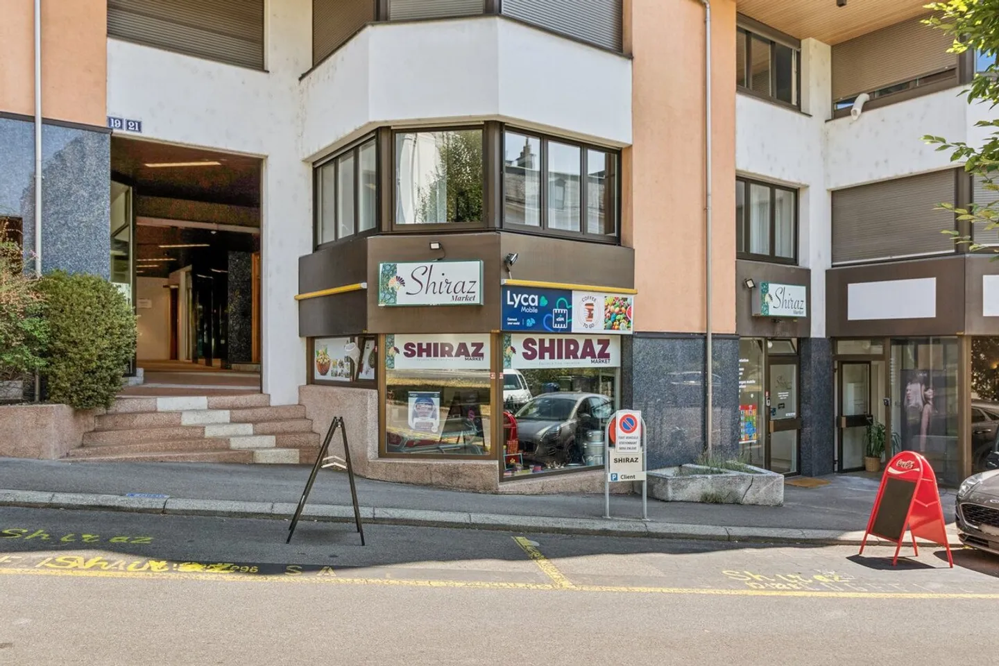 Rdm ~10.9% sur fonds propres - Ensemble commercial &amp; résidentiel - Foto 1 di 9