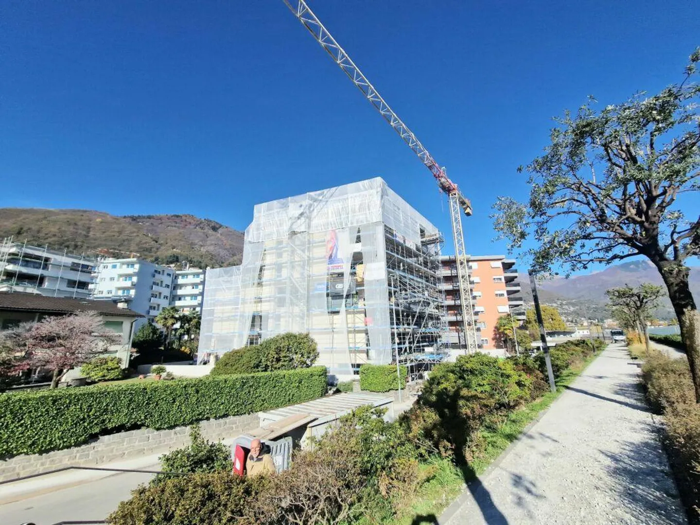 FOR SALE IN LOCARNO - NEW 2.5 ROOM APARTMENT ON THE 2ND FLOOR - Photo 3 of 14