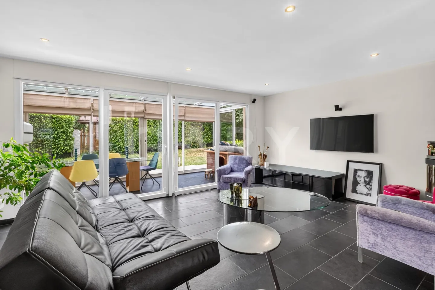 Charming Semi-Detached House - Photo 4 of 14