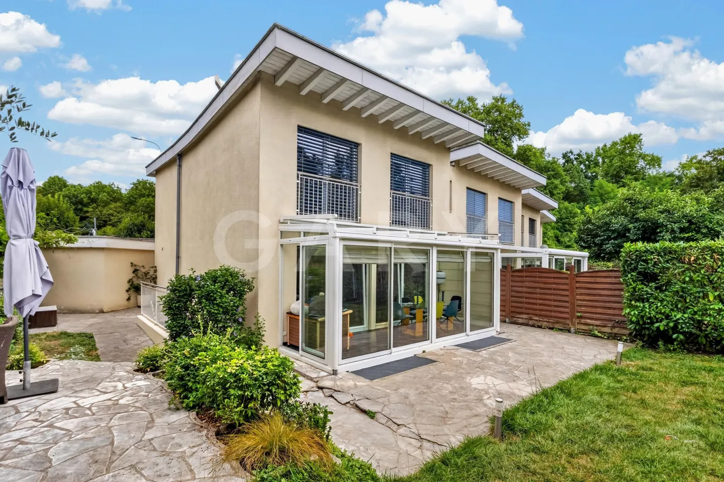 Charming Semi-Detached House - Photo 11 of 14