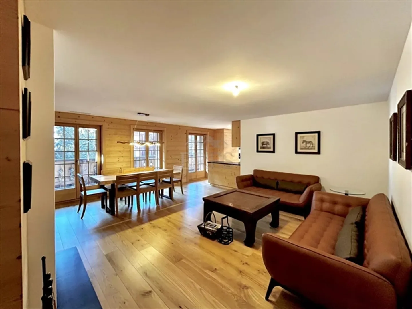 Charming Holiday Apartment in the Heart of Saanen - Photo 2 of 20