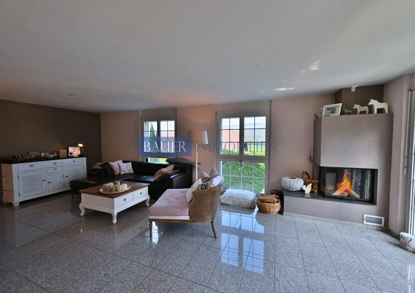 Maison de rêve moderne avec vue et jardin idyllique - Photo 5 sur 8