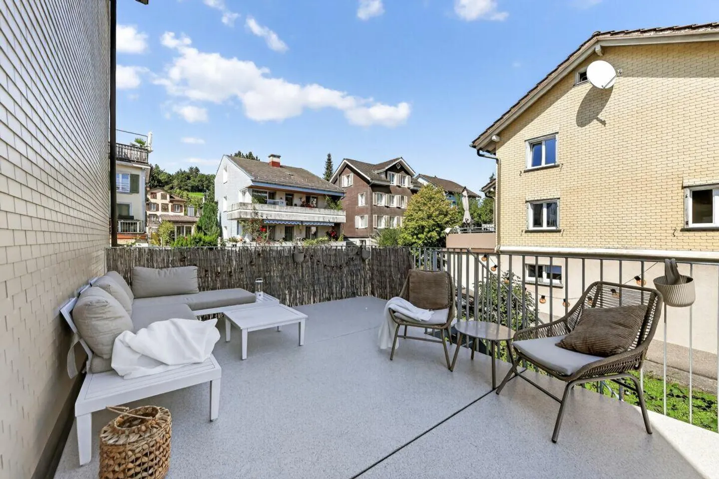 Historical charm meets modern comfort - Single-family house with a separate apartment - Photo 14 of 30