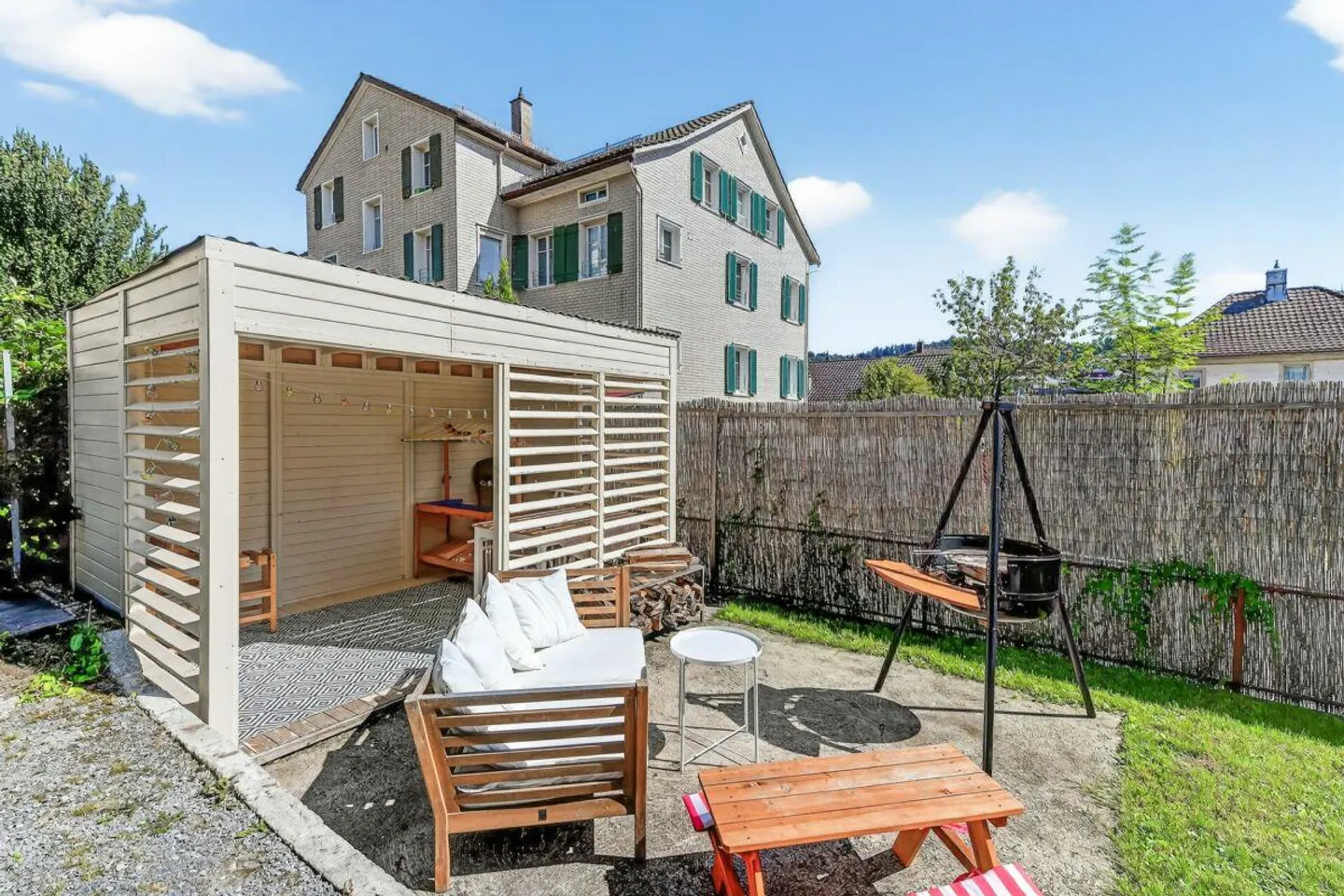 Historical charm meets modern comfort - Single-family house with a separate apartment - Photo 16 of 30