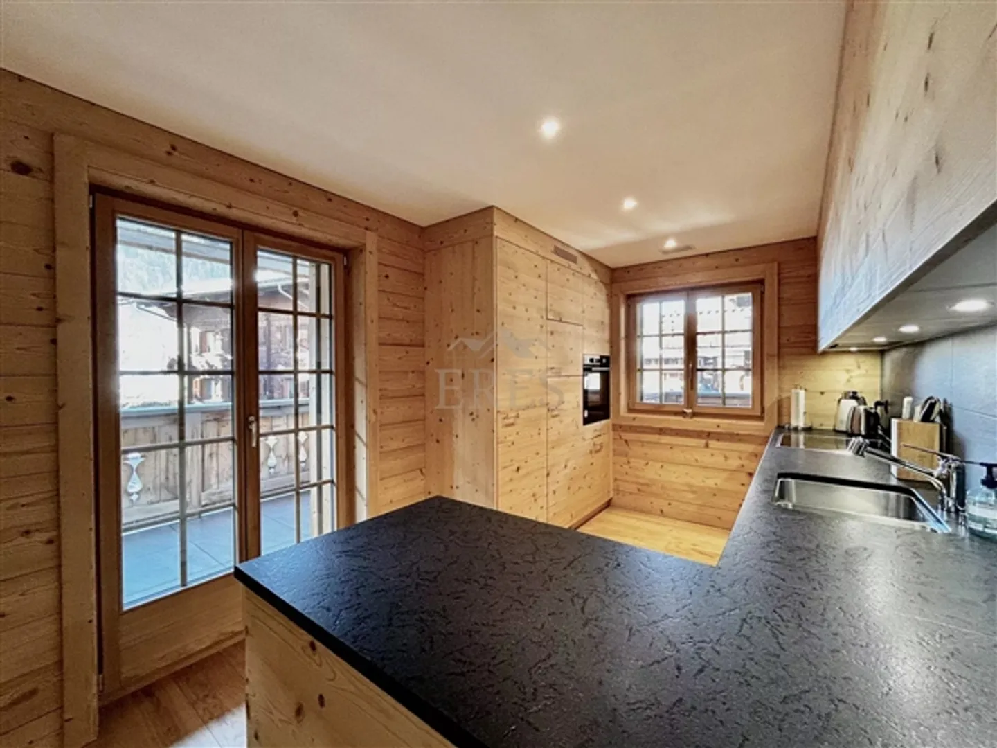 Charming Holiday Apartment in the Heart of Saanen - Photo 6 of 20