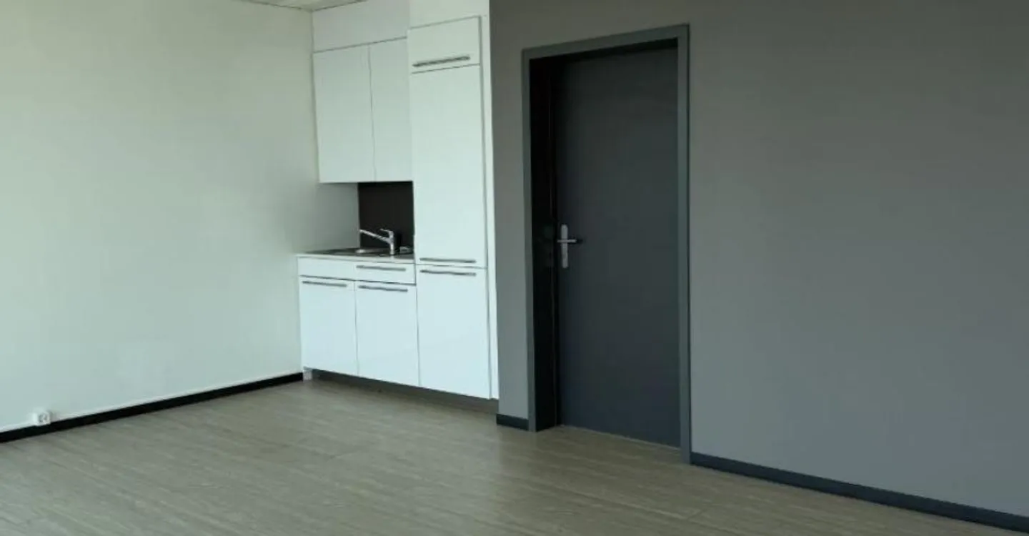 Espace de bureaux fonctionnel - Photo 2 sur 4