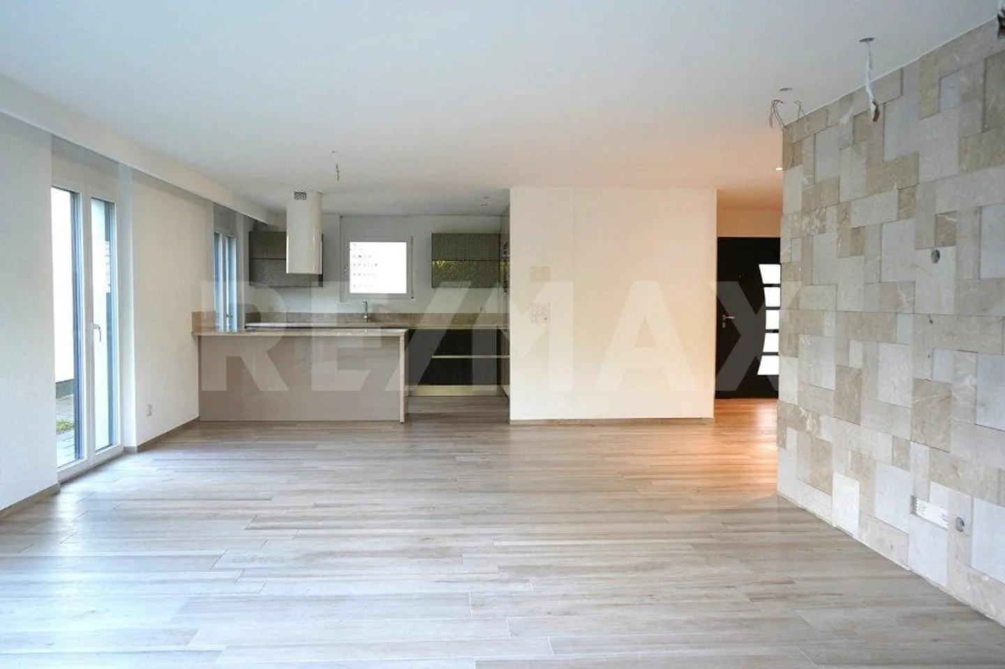 Maison de rêve à louer – spacieuse maison individuelle de 6,5 pièces à Ehrendingen - Photo 8 sur 13