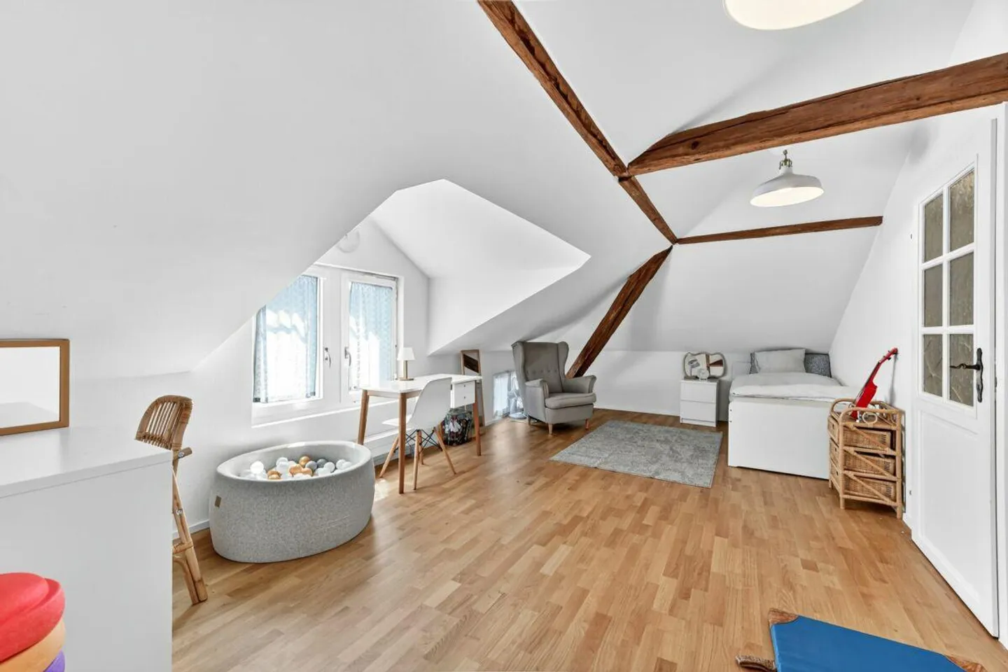 Historical charm meets modern comfort - Single-family house with a separate apartment - Photo 21 of 30