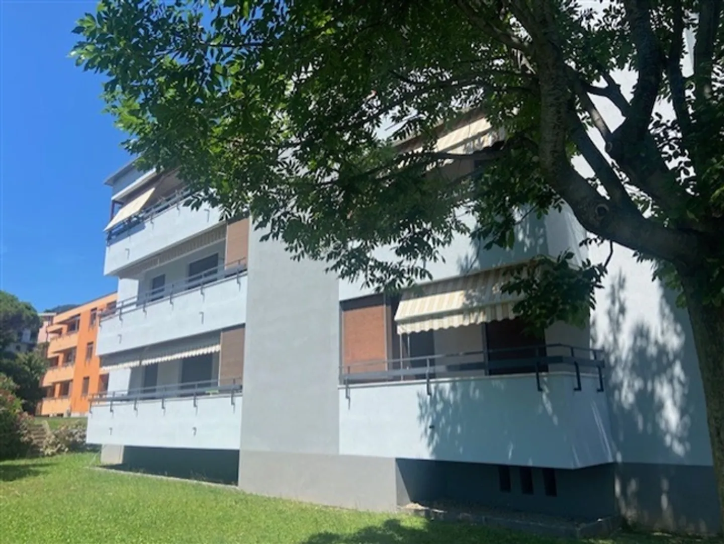 Apartment on the top floor in Morbio Inferiore - Photo 3 of 8