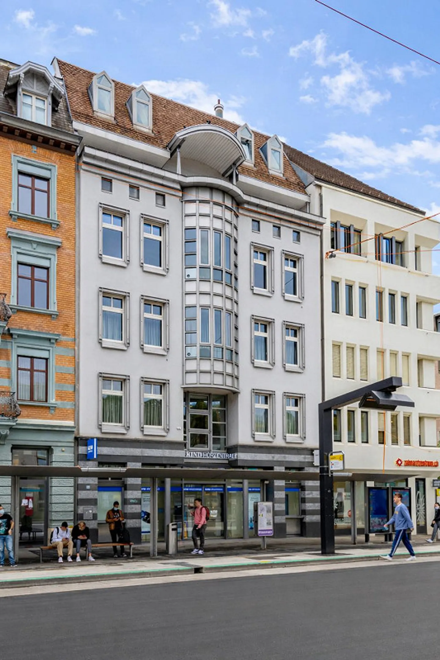 Residential and commercial property in the city center of Schaffhausen - Photo 2 of 9