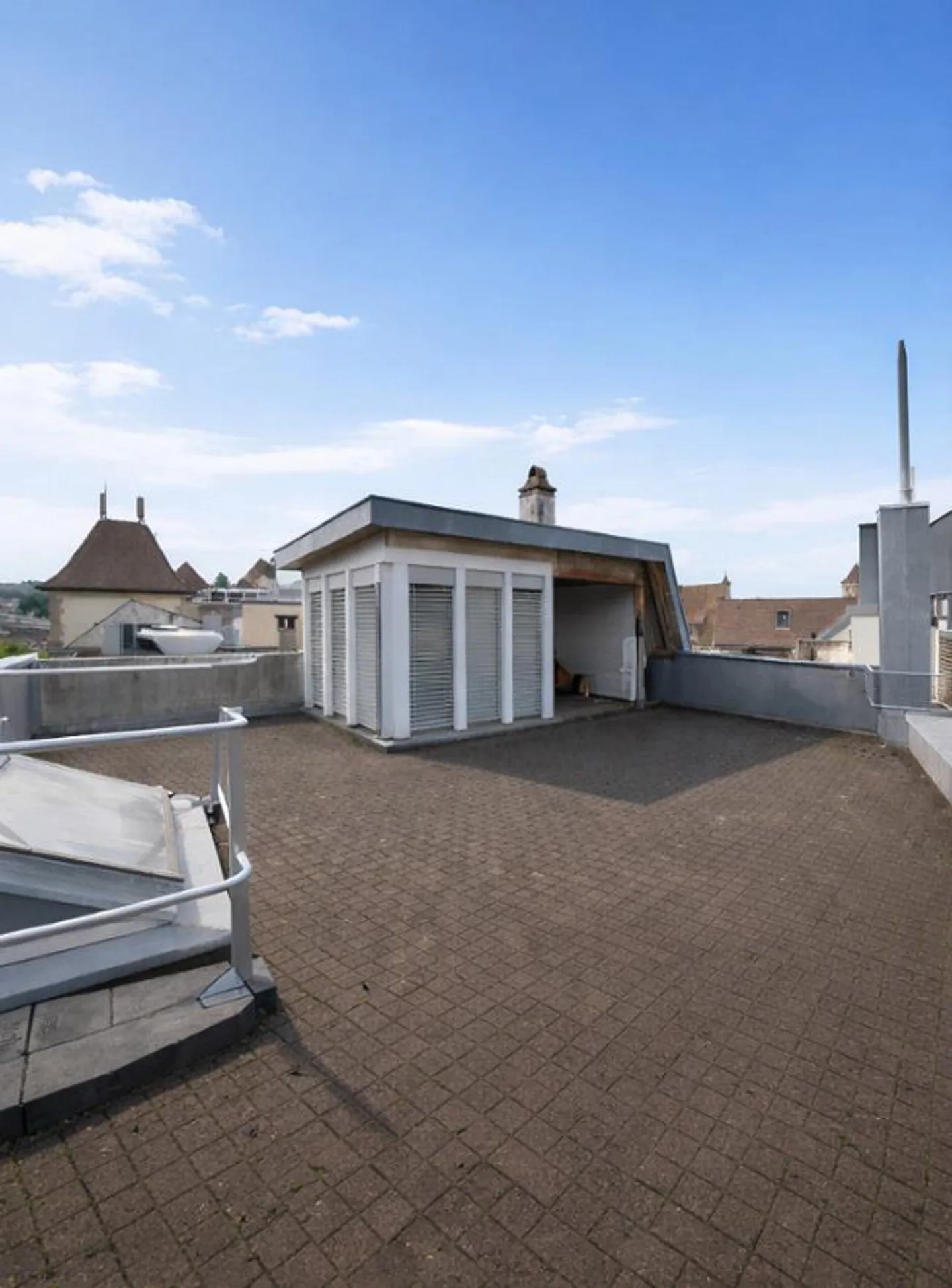 Residential and commercial property in the city center of Schaffhausen - Photo 6 of 9