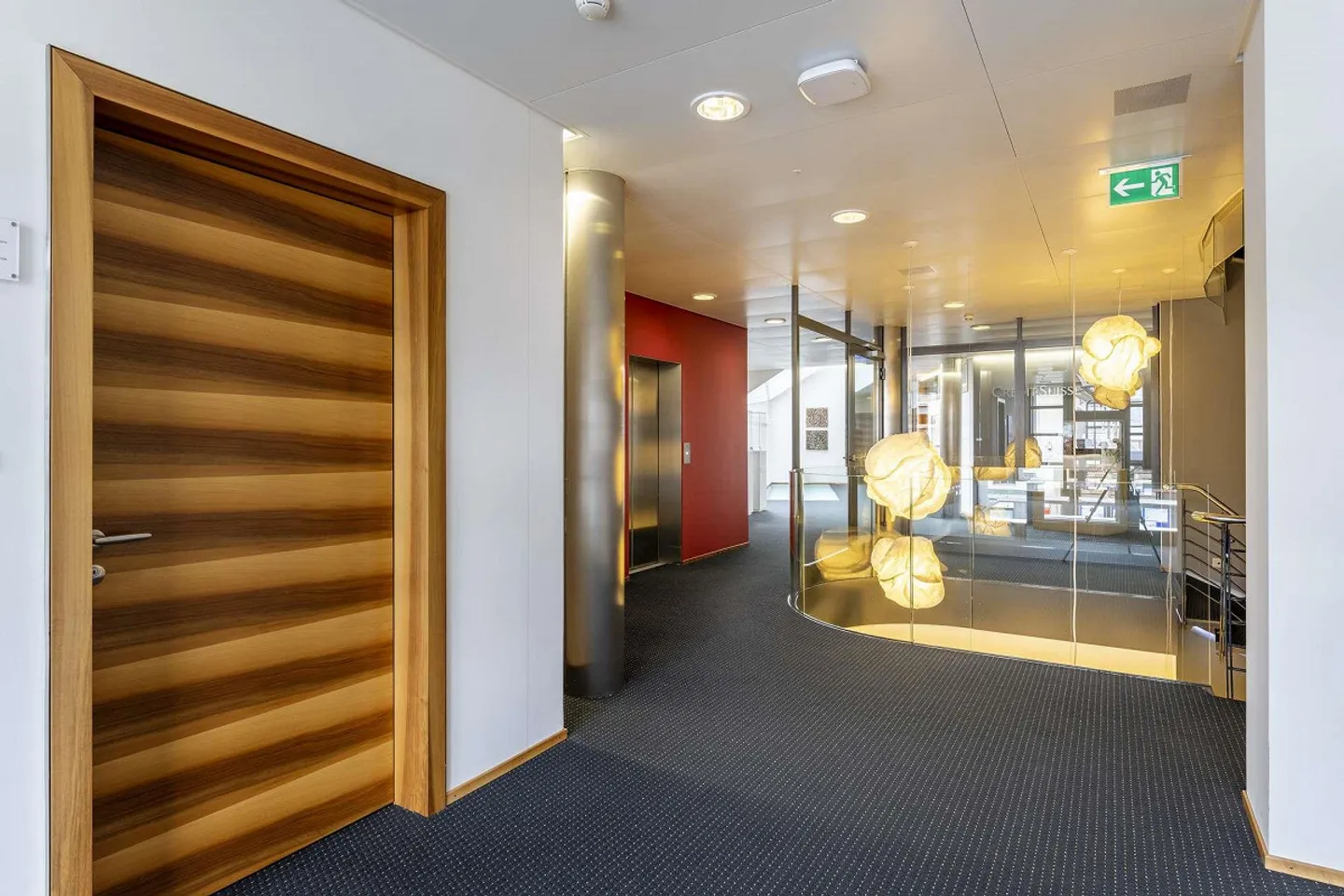 Residential and commercial property in the city center of Schaffhausen - Photo 8 of 9
