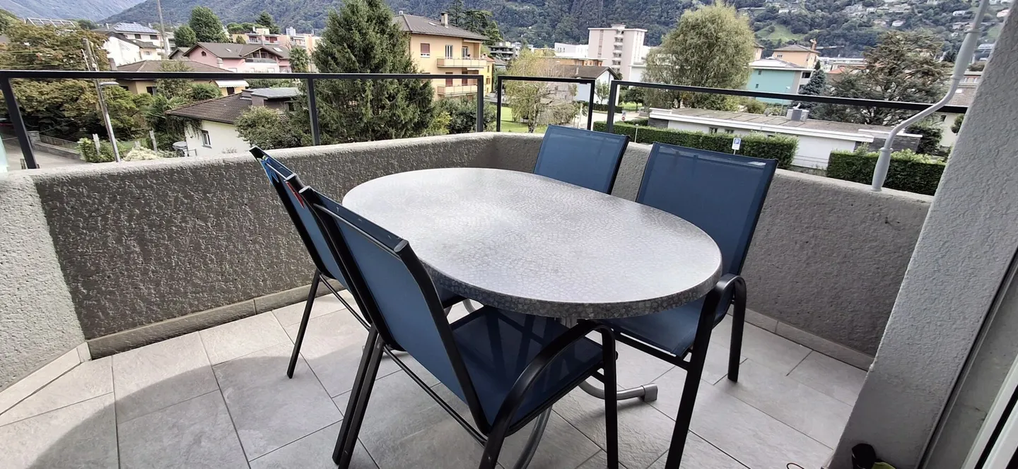 2100, Via Pizzo di Claro 21, appartamento 423 - Foto 3 di 10
