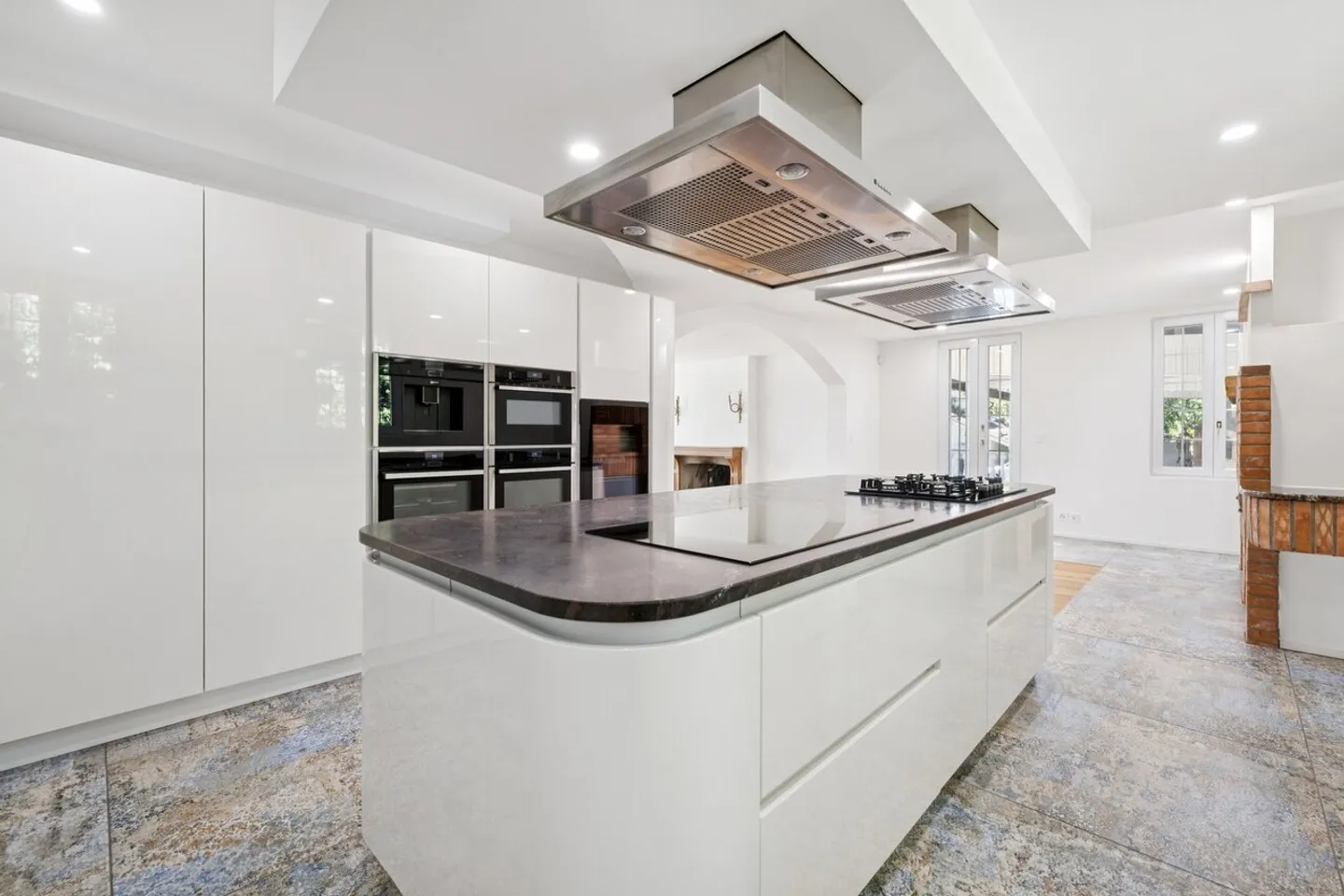 Alle porte di Morges, bella proprietà nel cuore di un grande parco - Foto 5 di 13