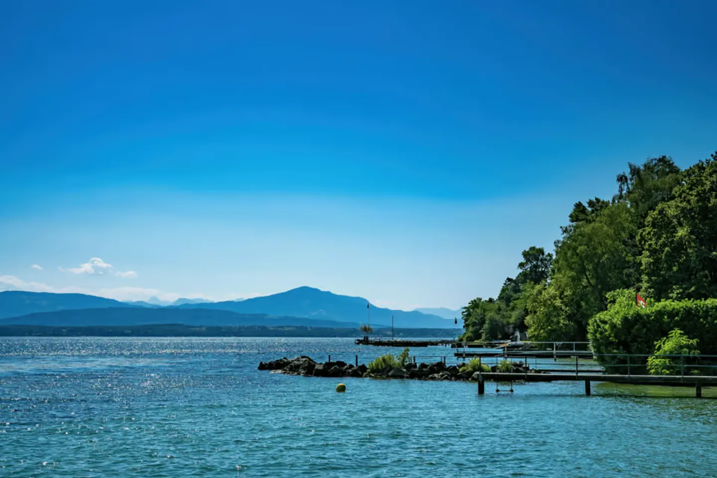 Propriété unique au bord du lac - Photo 1 sur 1