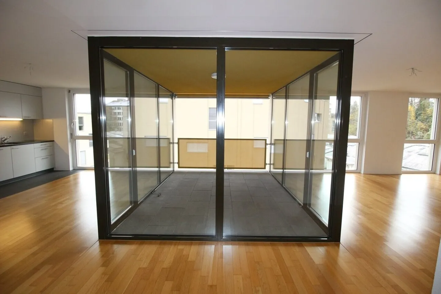 SPAZIOSO appartamento di 4,5 locali di 136 m2 situato in un edificio moderno - Foto 8 di 13