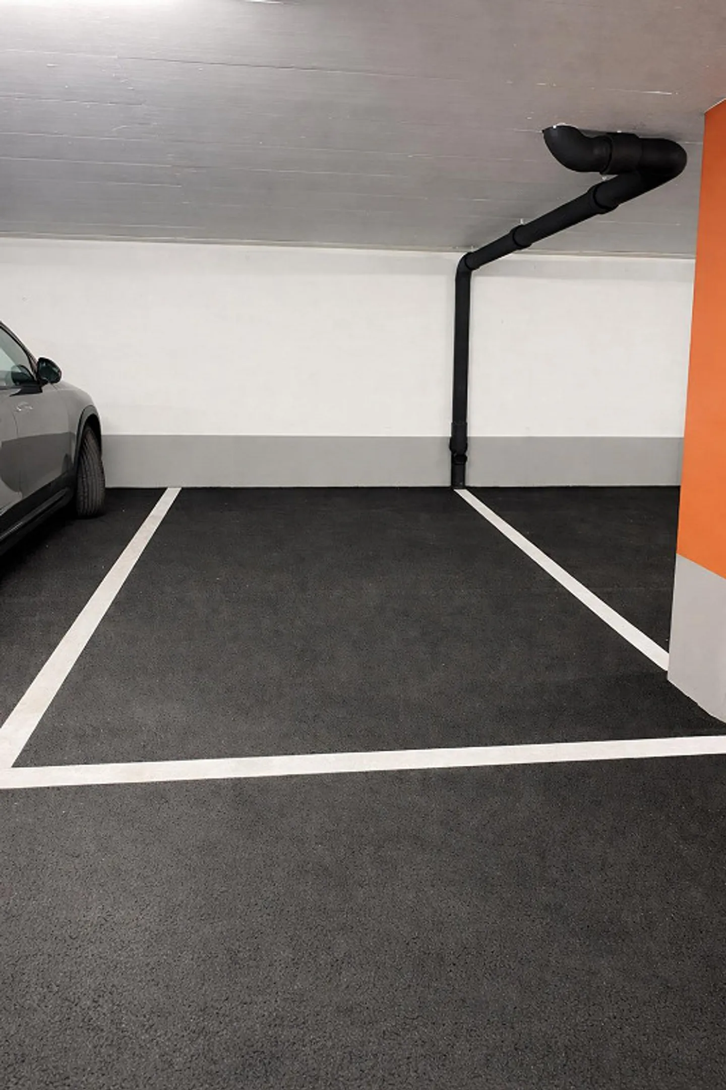 Underground parking space - Photo 1 of 1