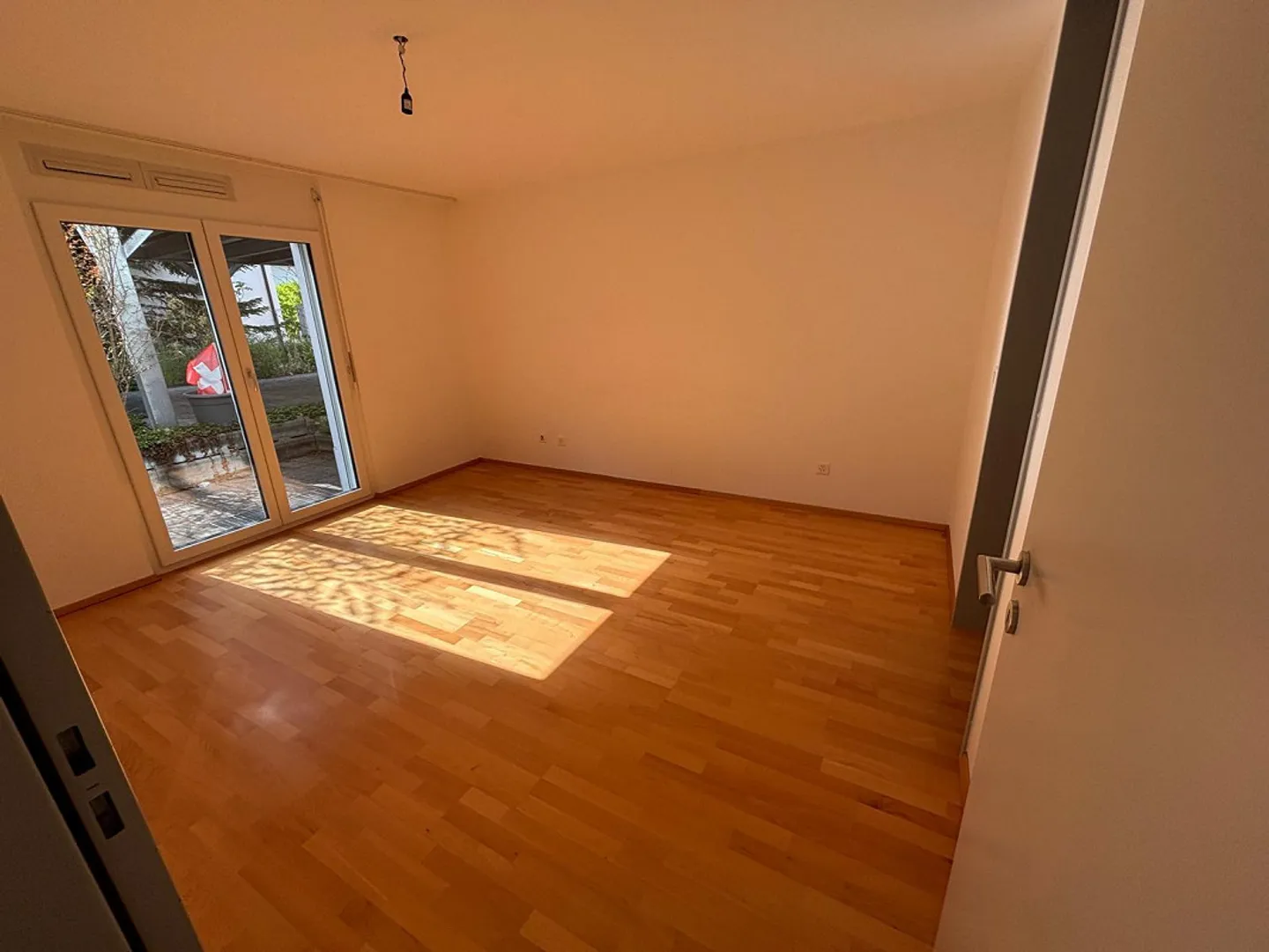 Appartamento 3.5 locali con area salotto e ascensore a Domat/Ems - disponibile immediatamente - Foto 8 di 17