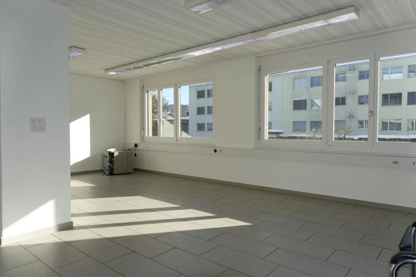 Immeuble mixte à vendre - Photo 2 sur 40
