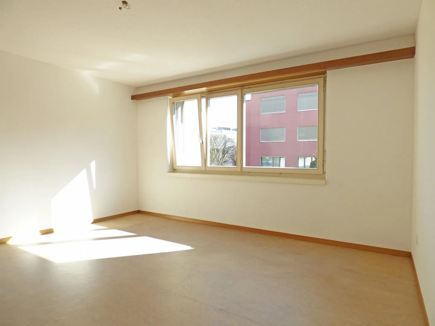 Helle Wohnung in Uznach - Foto 4 von 7