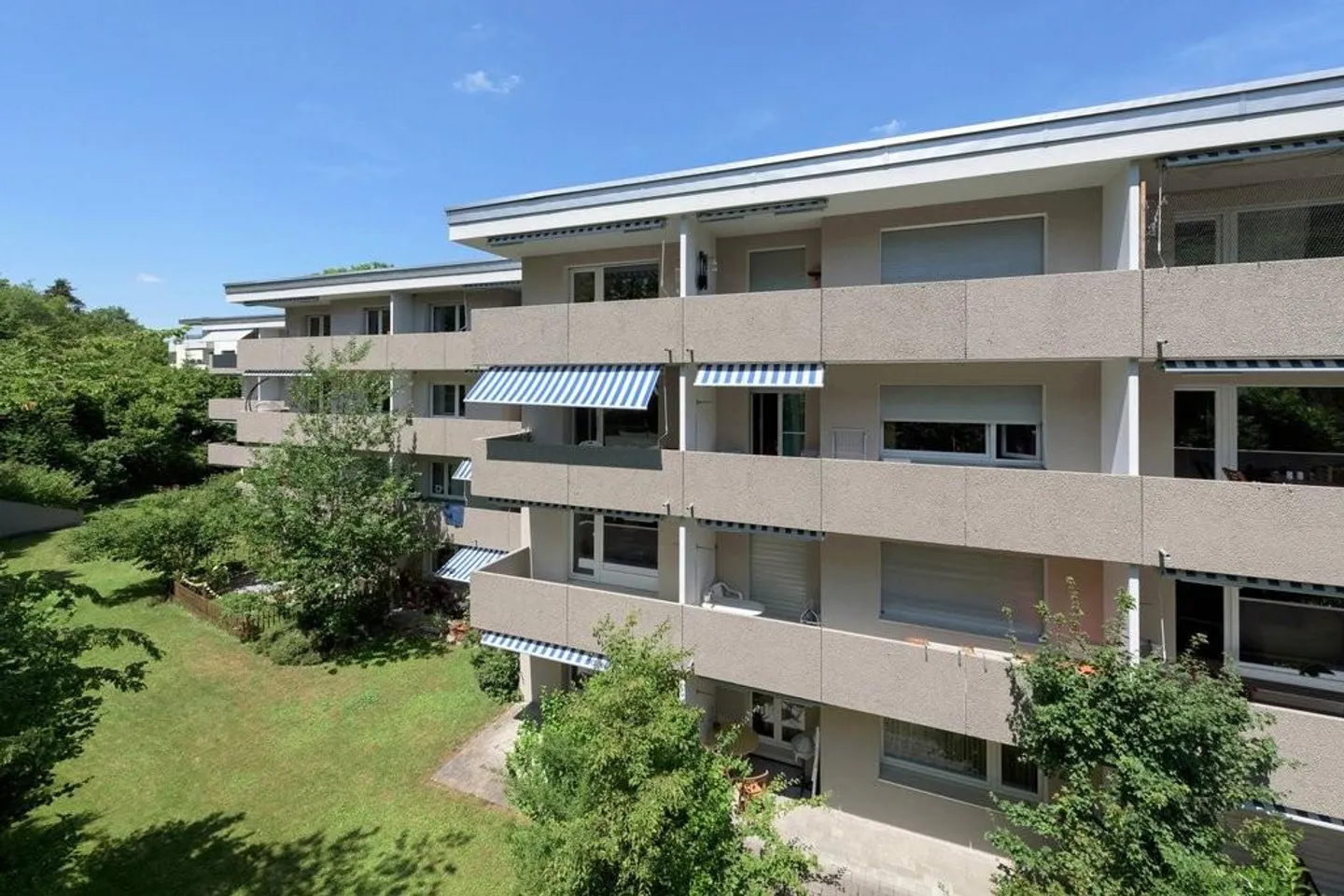 Renovierte Wohnung in Zumikon - Foto 1 von 7