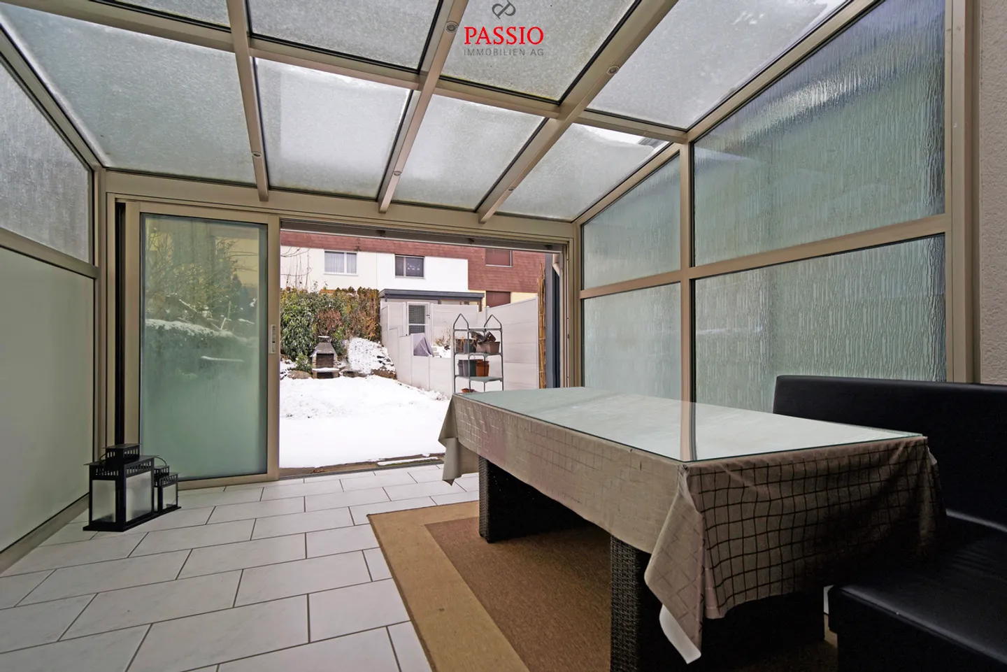 Family-friendly 5.5-room terraced house in a quiet top location - Photo 2 of 19