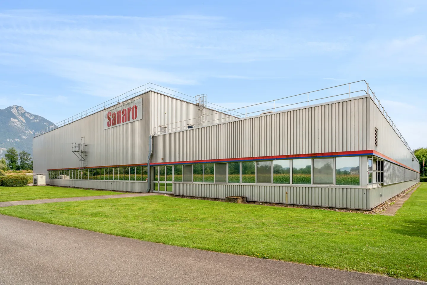 8'400 m² - Logistik/Labor/Fabrik - Eingang Wallis - Foto 9 von 12