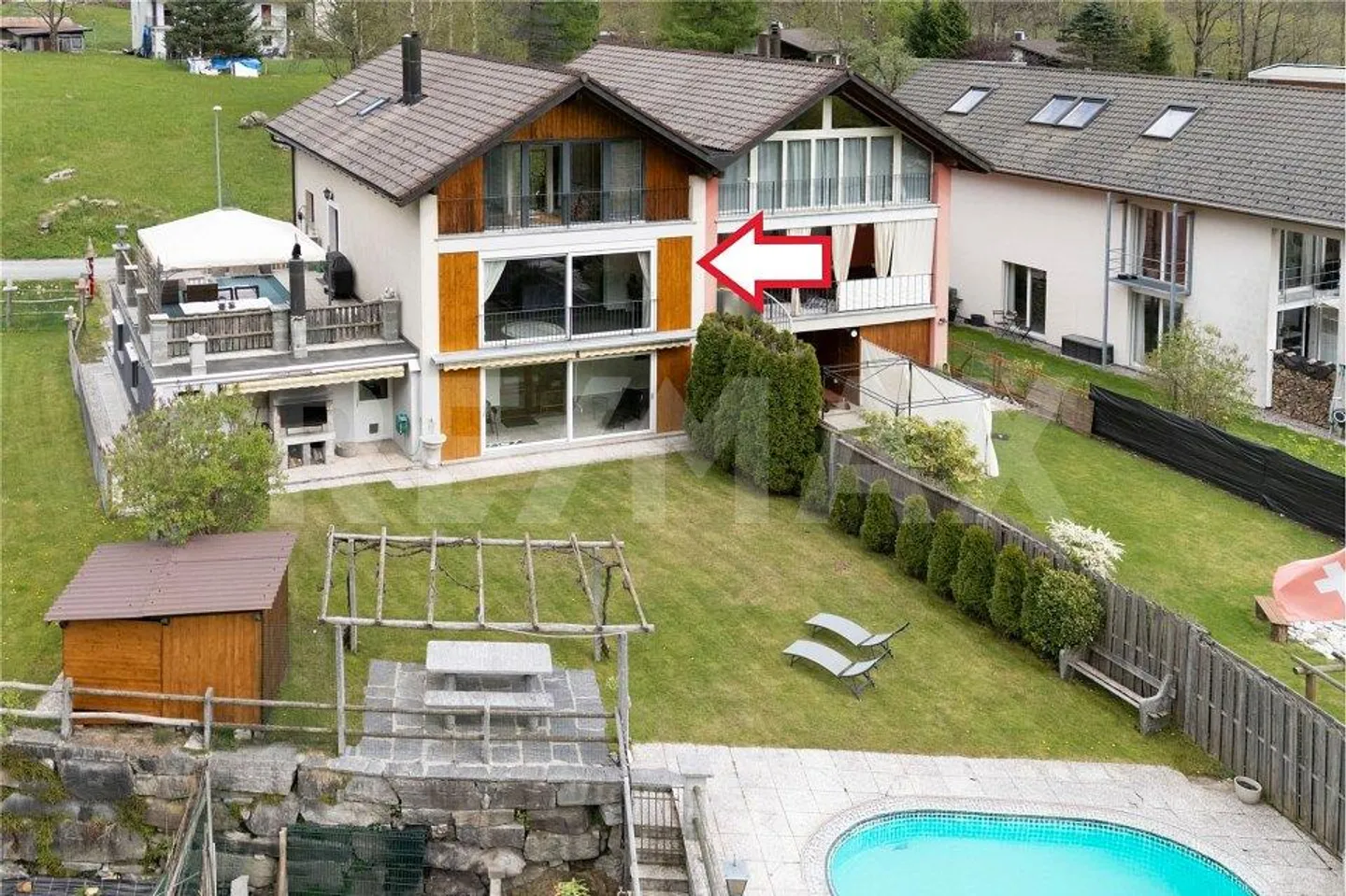 Villa mit Pool - Foto 1 von 13