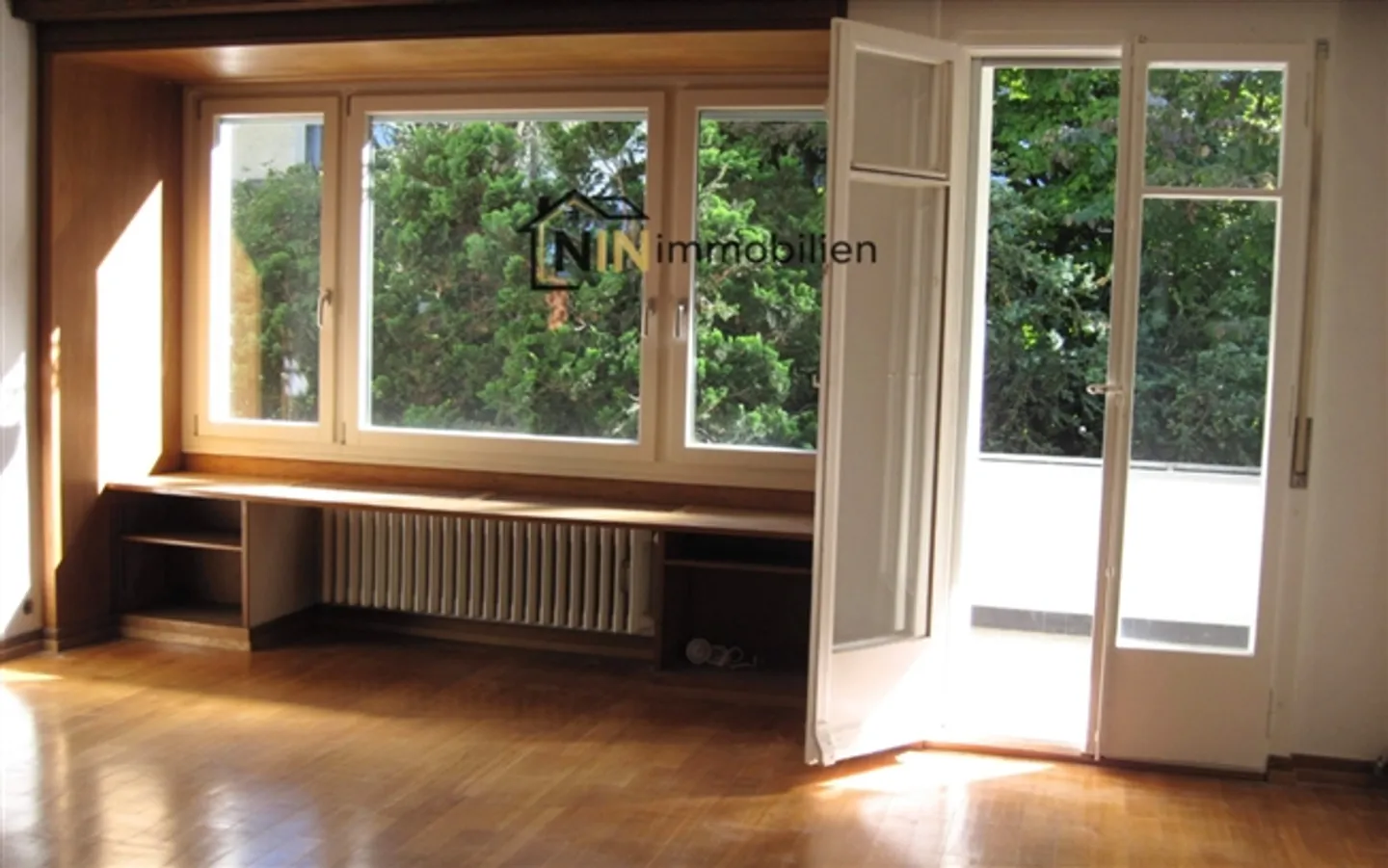 Appartement ancien bien entretenu et calme avec beaucoup de charme ! - Photo 2 sur 6