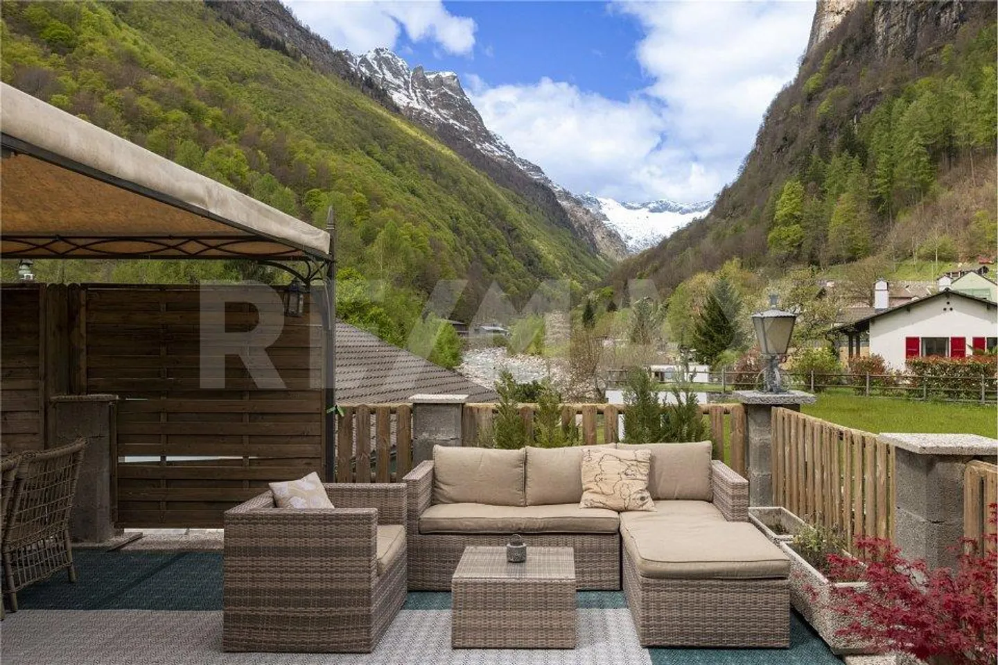 Villa mit Pool - Foto 4 von 13