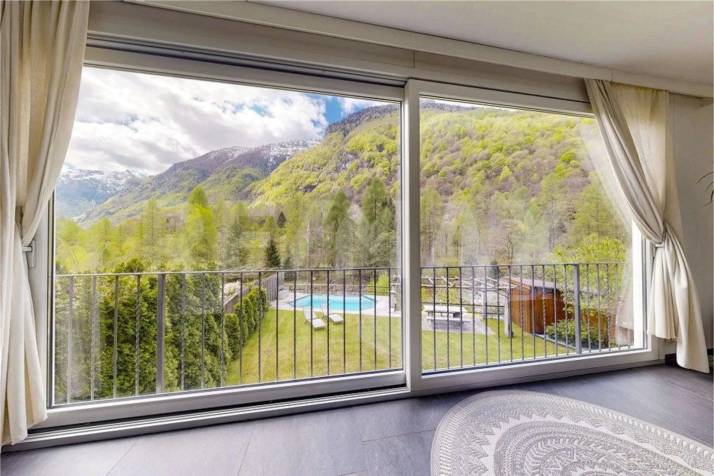 Villa mit Pool - Foto 6 von 13