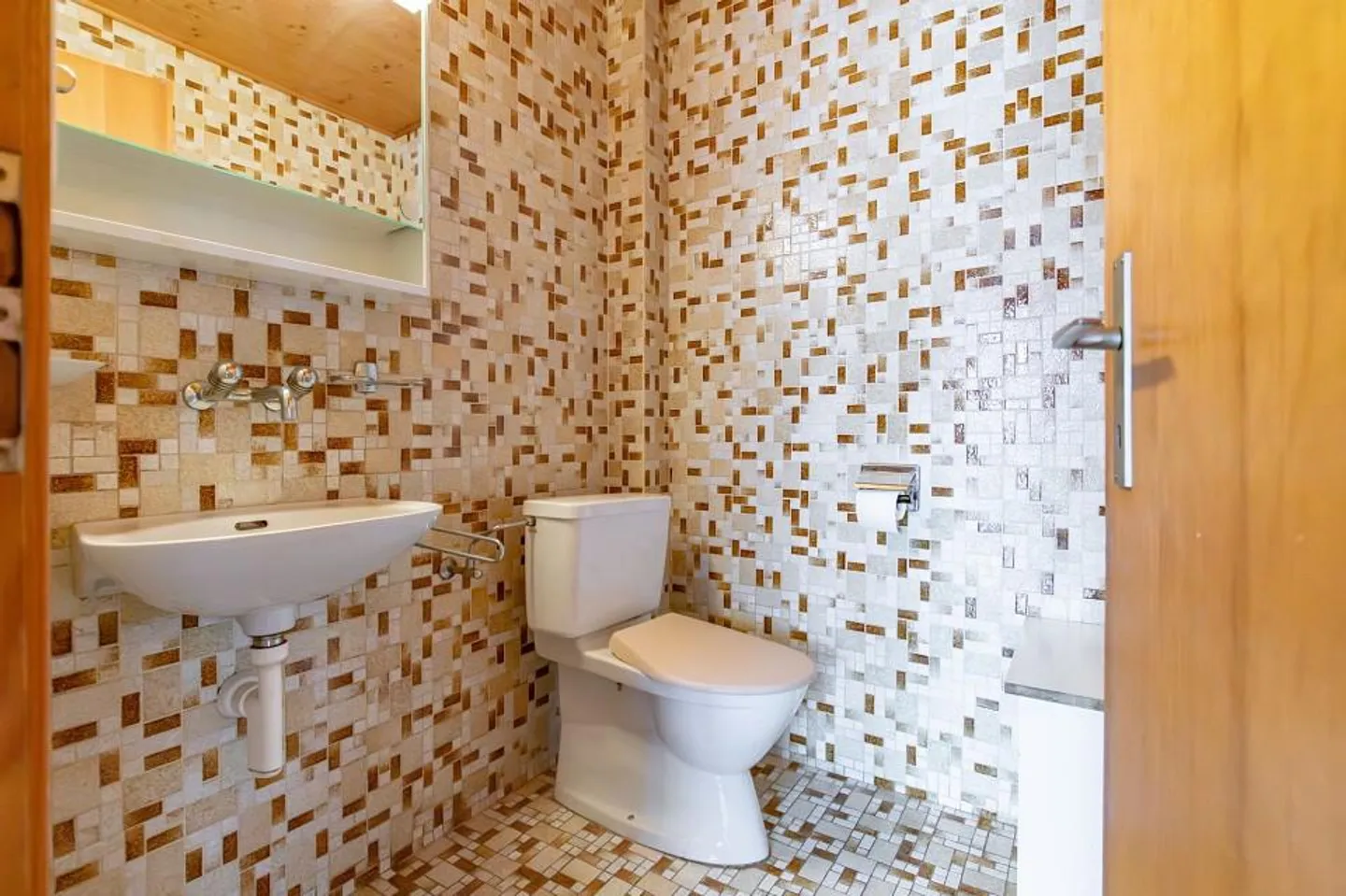 Chalet in Fiesch mit zwei Einheiten - Foto 11 von 13