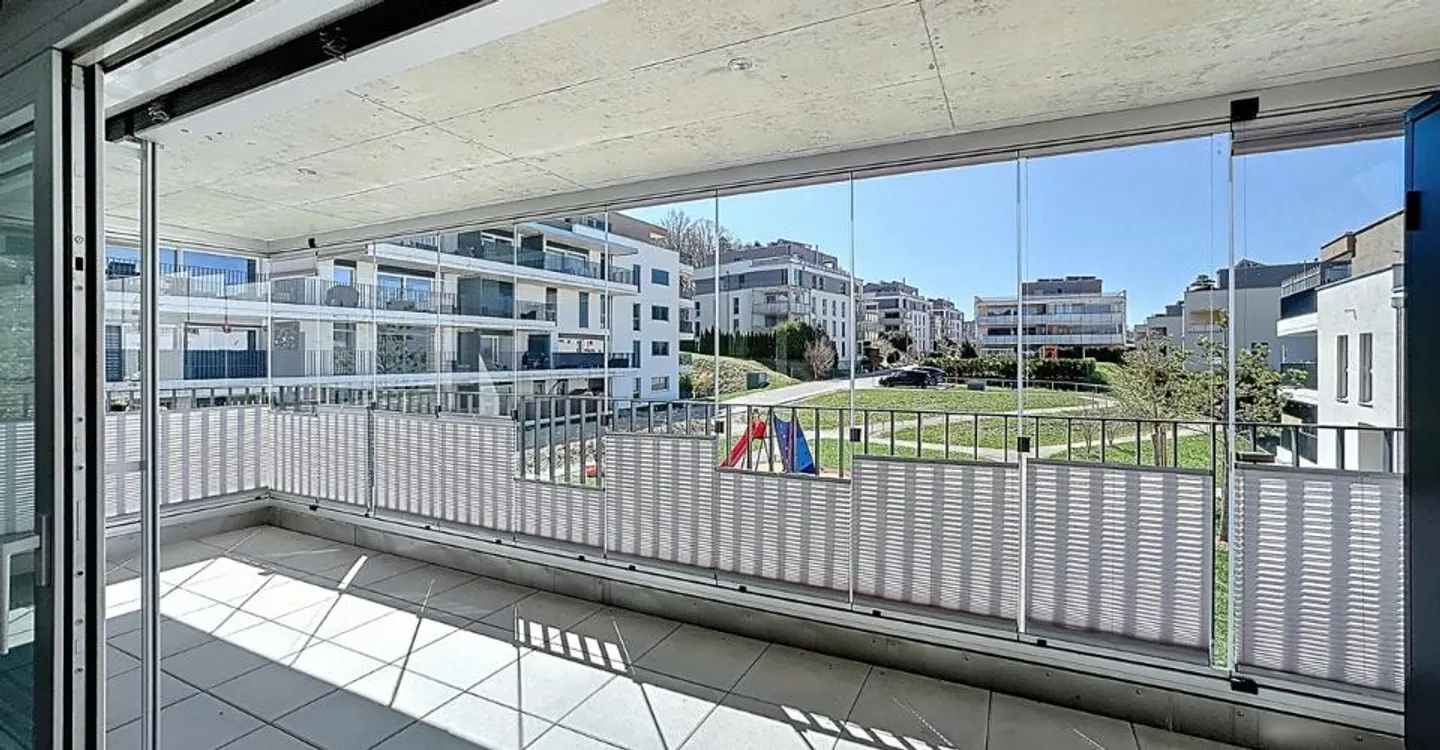 4.5-room attic apartment with large balcony/terrace - Photo 1 of 12