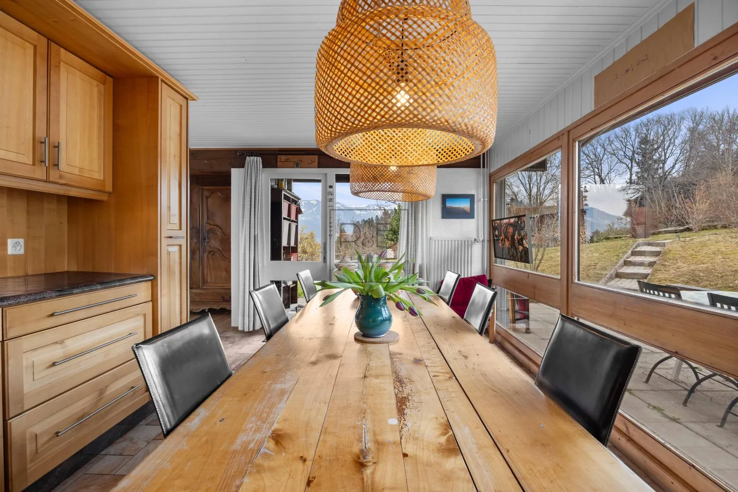 Charming Detached House - Photo 5 of 10