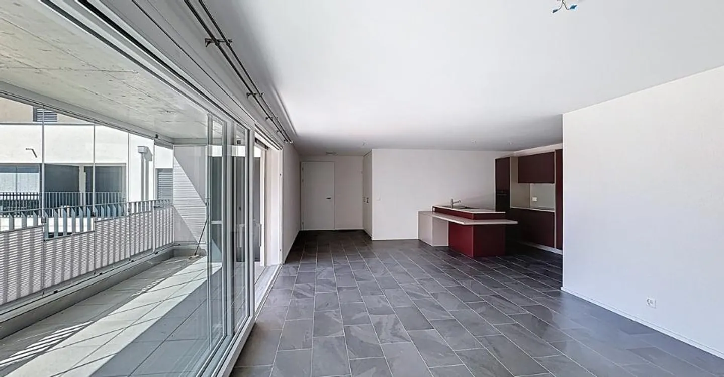 4.5-room attic apartment with large balcony/terrace - Photo 12 of 12