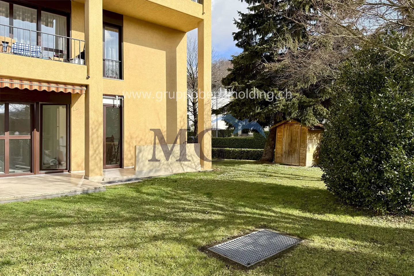 4.5-room apartment in a residential area with private garden - Photo 3 of 21